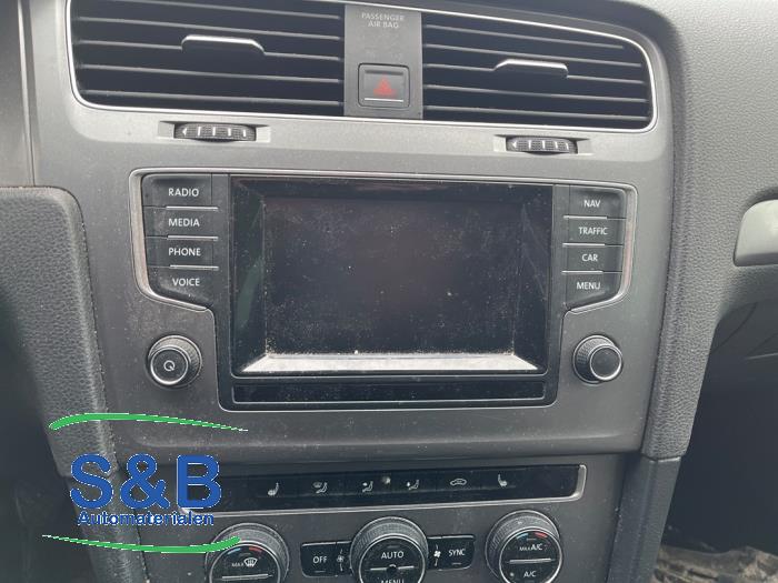 Radio z Volkswagen Golf VII (AUA) 1.6 TDI 16V 2015