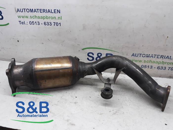 Catalytic converter from a Audi A4 (B8) 1.8 TFSI 16V 2011
