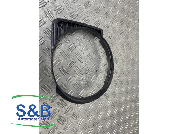 Nowe Grill Volkswagen Golf I (17) 1.6 CD,CLD Cena € 30,24 Z VAT oferowane przez Schaap & Bron