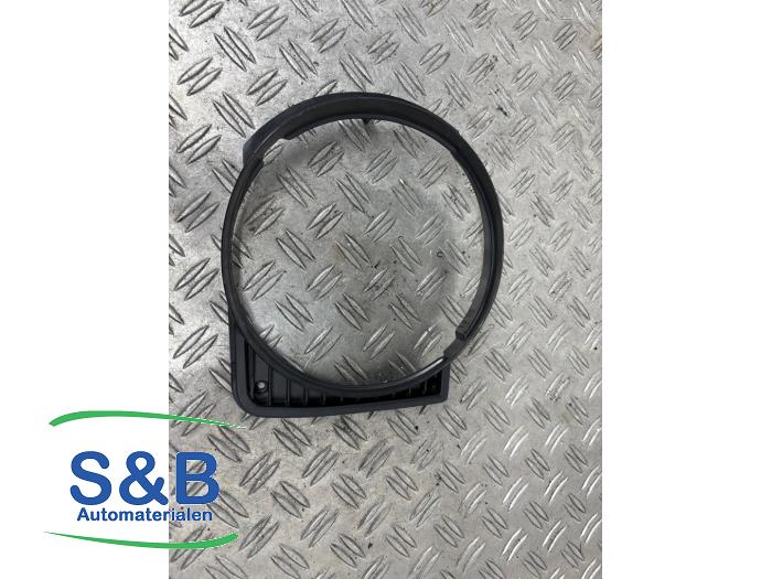 Nowe Grill Volkswagen Golf I (17) 1.6 CD,CLD Cena € 30,24 Z VAT oferowane przez Schaap & Bron