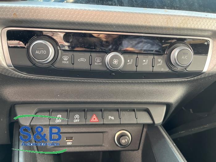 Begagnade Klimatpanel Audi A1 Sportback (GBA) 1.0 30 TFSI 12V Pris € 175,00 Marginaltabell erbjuds av Schaap & Bron