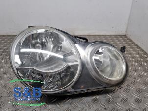 Używane Reflektor prawy Volkswagen Polo IV (9N1/2/3) 1.4 16V Cena € 39,99 Procedura marży oferowane przez Schaap & Bron