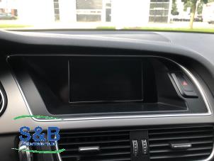 Usados Controlador de pantalla multimedia Audi A4 Avant (B8) 1.8 TFSI 16V Precio € 400,00 Norma de margen ofrecido por Schaap & Bron