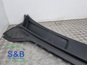 Used Cowl top grille Audi Q2 (GAB/GAG) 2.0 30 TDI 16V Price € 29,99 Margin scheme offered by Schaap & Bron