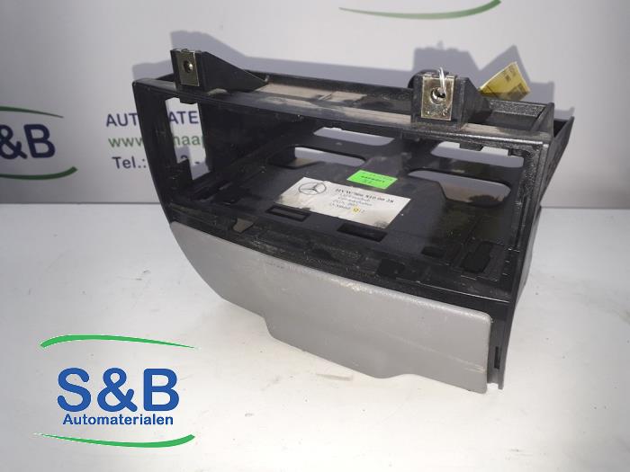 Begagnade Askkopp, fram Volkswagen Crafter 2.0 BiTDI 4Motion Pris € 40,00 Marginaltabell erbjuds av Schaap & Bron
