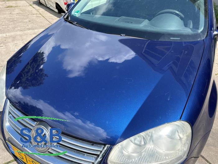 Używane Maska Volkswagen Jetta III (1K2) 1.6 FSI 16V Cena € 74,99 Procedura marży oferowane przez Schaap & Bron