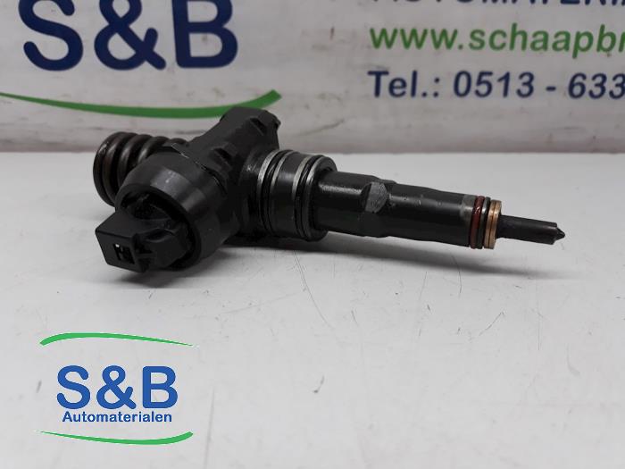 Usagé Injecteurs Volkswagen Multivan T5 (7E/7HC/7HF/7HM) 2.5 TDi Prix € 125,00 Règlement à la marge proposé par Schaap & Bron