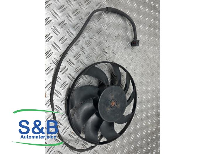 Używane Wentylator Volkswagen Transporter T5 2.5 TDi 4Motion Cena € 70,00 Procedura marży oferowane przez Schaap & Bron