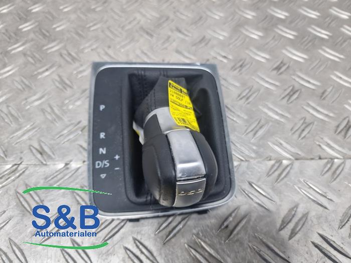 Usados Palanca selectora automática Volkswagen Golf VII (AUA) 1.4 TSI 16V Precio € 50,00 Norma de margen ofrecido por Schaap & Bron