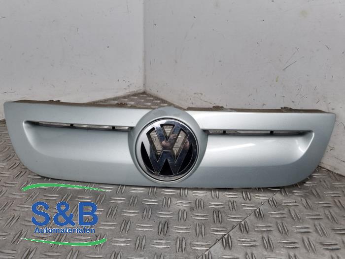 Używane Grill Volkswagen Polo IV (9N1/2/3) 1.4 TDI 80 Cena € 59,99 Procedura marży oferowane przez Schaap & Bron