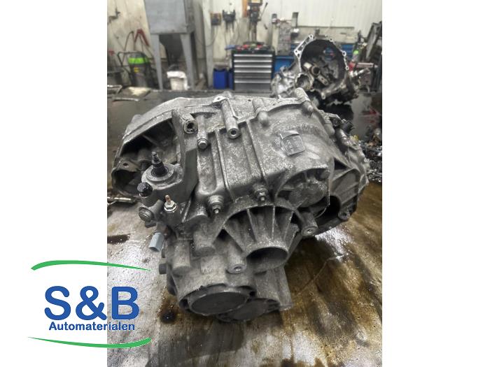 Gebrauchte Getriebe Volkswagen Transporter T5 2.5 TDi PF Preis € 800,00 Margenregelung angeboten von Schaap & Bron