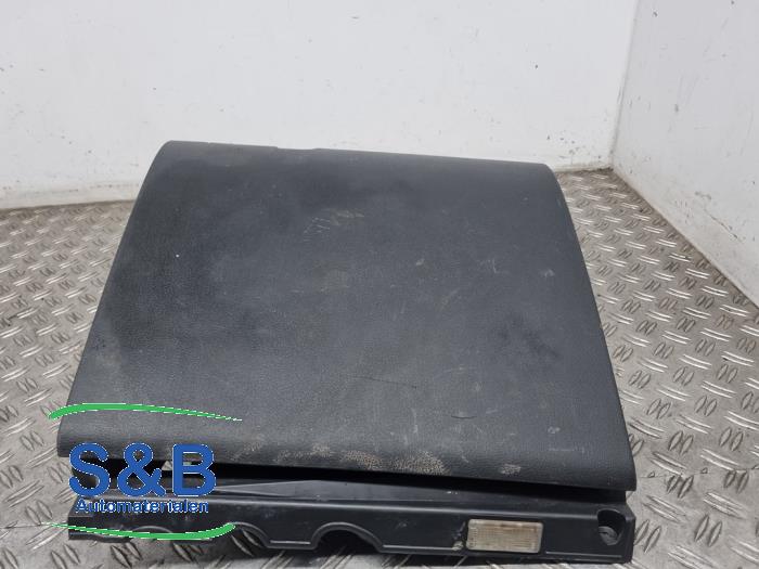 Begagnade Handskfack Volkswagen Golf Plus (5M1/1KP) 1.6 Pris € 49,99 Marginaltabell erbjuds av Schaap & Bron