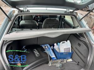 Begagnade Hatthylla Audi A3 (8L1) 1.6 Pris € 35,00 Marginaltabell erbjuds av Schaap & Bron
