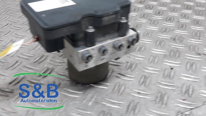 Begagnade ABS-pump Peugeot Boxer (U9) 2.2 HDi 110 Euro 5 Pris € 150,00 Marginaltabell erbjuds av Schaap & Bron