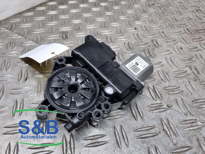 Usados Motor de ventanilla de puerta Kia Niro II (SG2) e-Niro 64.8 kWh Precio € 45,00 Norma de margen ofrecido por Schaap & Bron