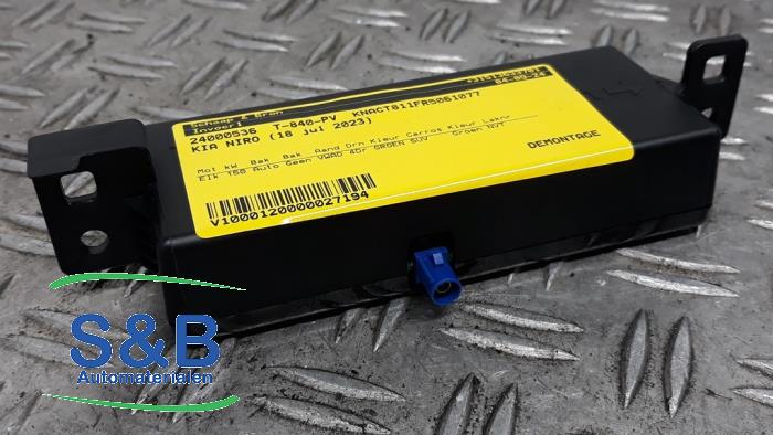Używane Antena GPS Kia Niro II (SG2) e-Niro 64.8 kWh Cena € 125,00 Procedura marży oferowane przez Schaap & Bron