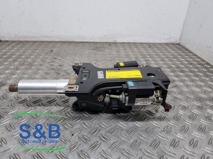 Steering column adjustment motor