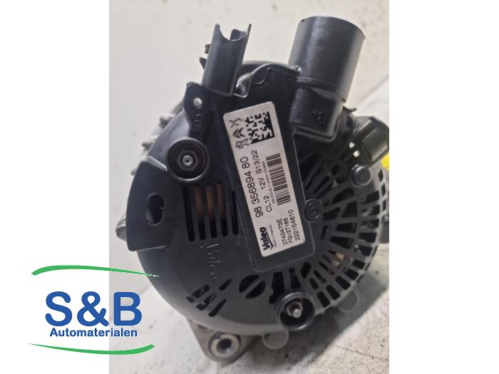 Dynamo van een Opel Corsa F (UB/UH/UP) 1.2 12V 75 2022