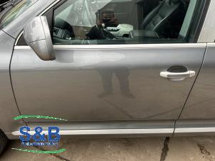 Begagnade Dörr, 4-dörrars, vänster fram Porsche Cayenne (9PA) 3.2 V6 24V Pris € 395,00 Marginaltabell erbjuds av Schaap & Bron