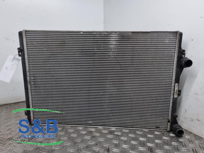 Usagé Radiateur Volkswagen Passat (3C2) 1.8 TSI 16V Prix € 64,99 Règlement à la marge proposé par Schaap & Bron