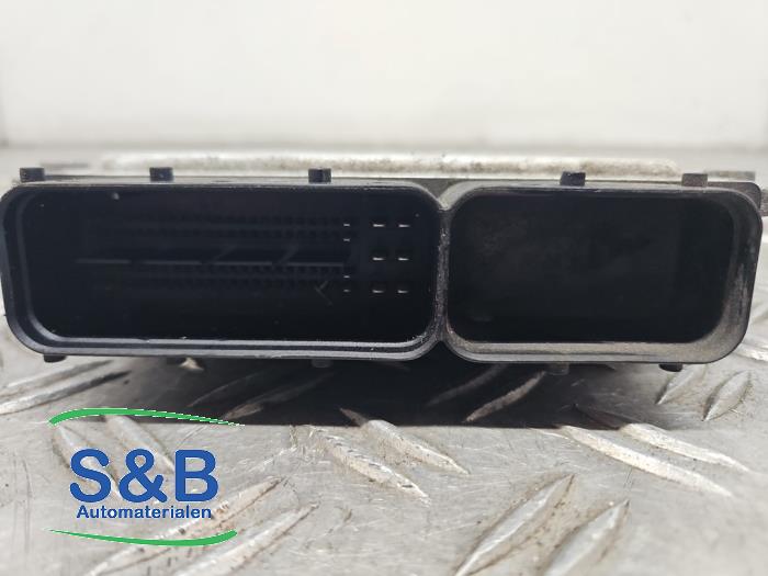 Engine management computer from a Hyundai i20 1.2i 16V 2010