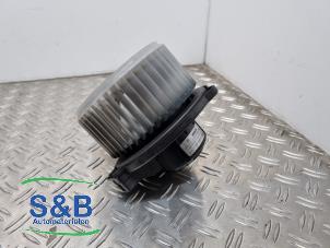 Używane Silnik wentylatora nagrzewnicy Toyota Avensis Wagon (T25/B1E) 2.0 16V VVT-i D4 Cena € 33,99 Procedura marży oferowane przez Schaap & Bron