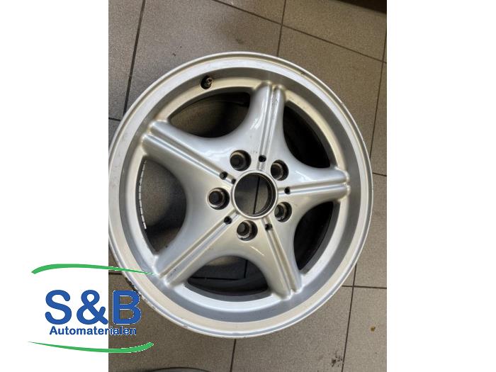 Używane Obrecz BMW 3 serie Touring (E46/3) 318i 16V Cena € 99,00 Procedura marży oferowane przez Schaap & Bron