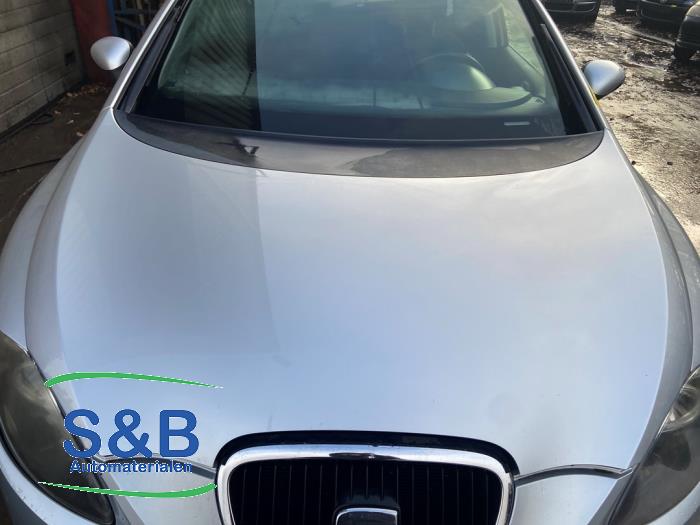 Używane Maska Seat Leon (1P1) 1.6 Cena € 110,00 Procedura marży oferowane przez Schaap & Bron
