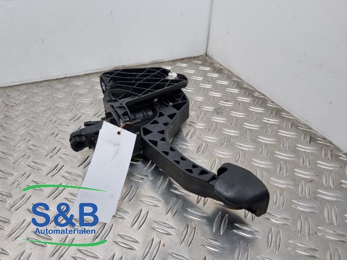 Clutch pedal