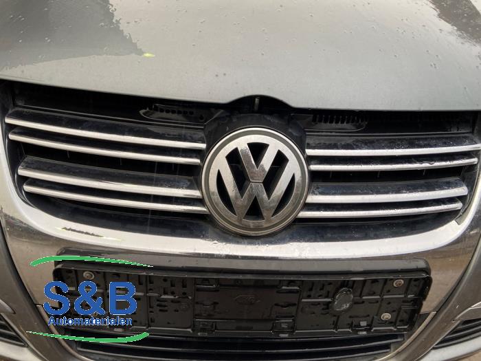 Używane Grill Volkswagen Golf V Variant (1K5) 1.6 Cena € 119,00 Procedura marży oferowane przez Schaap & Bron