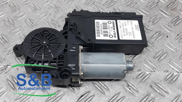 Usados Motor de ventanilla de puerta Audi A2 (8Z0) 1.4 TDI Precio € 75,00 Norma de margen ofrecido por Schaap & Bron