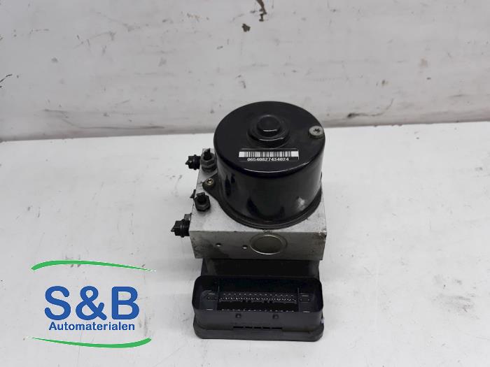 Usagé Pompe ABS BMW Mini (R50/53) 1.6 16V Cooper Prix € 95,00 Règlement à la marge proposé par Schaap & Bron