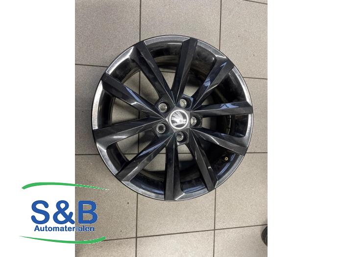 Używane Obrecz Skoda Fabia III (NJ3) 1.2 TSI 16V Cena € 75,00 Procedura marży oferowane przez Schaap & Bron