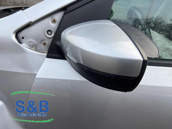 Rétroviseur extérieur gauche d'un Volkswagen Polo V (6R) 1.2 TSI 2012