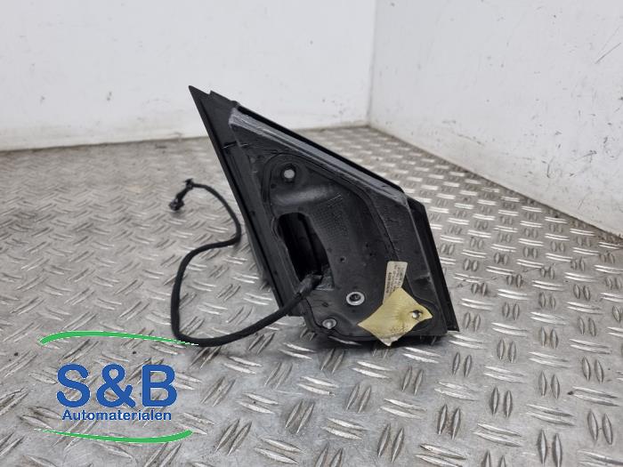 Rétroviseur extérieur gauche d'un Volkswagen Polo V (6R) 1.2 TSI 2012