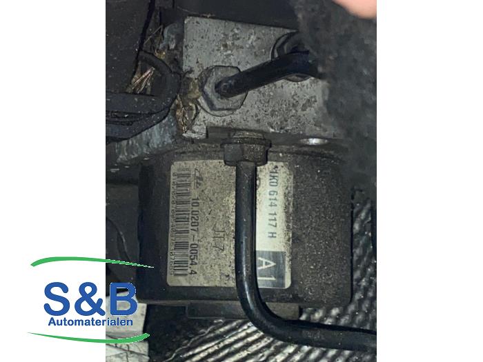 Used ABS pump Volkswagen Jetta III (1K2) 1.9 TDI Price € 100,00 Margin scheme offered by Schaap & Bron