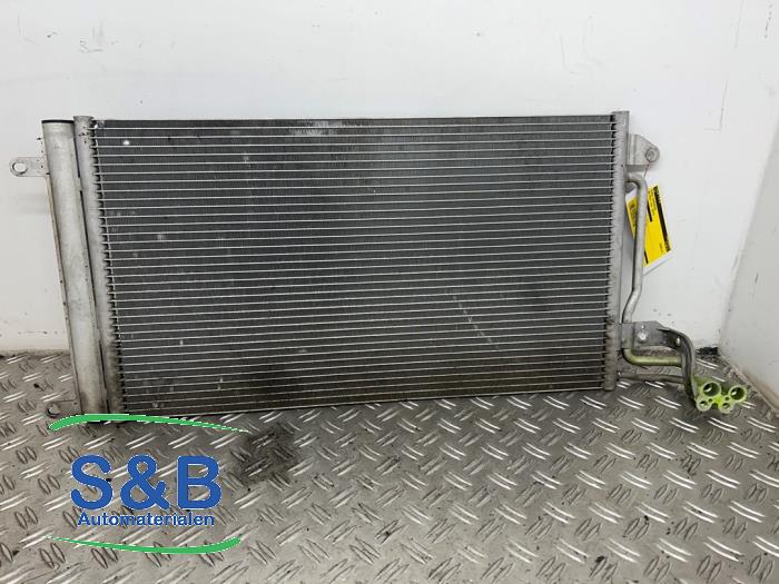 Begagnade Kondensor, luftkonditionering Volkswagen Polo V (6R) 1.4 TDI 12V 90 Pris € 40,00 Marginaltabell erbjuds av Schaap & Bron
