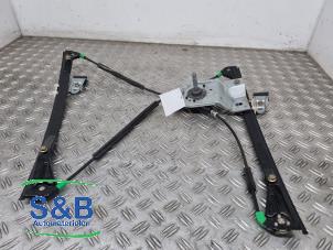 Begagnade Fönstermekanism, 4-dörrars, vänster fram Volkswagen Polo III (6N2) 1.4 16V 100 Pris € 29,99 Marginaltabell erbjuds av Schaap & Bron