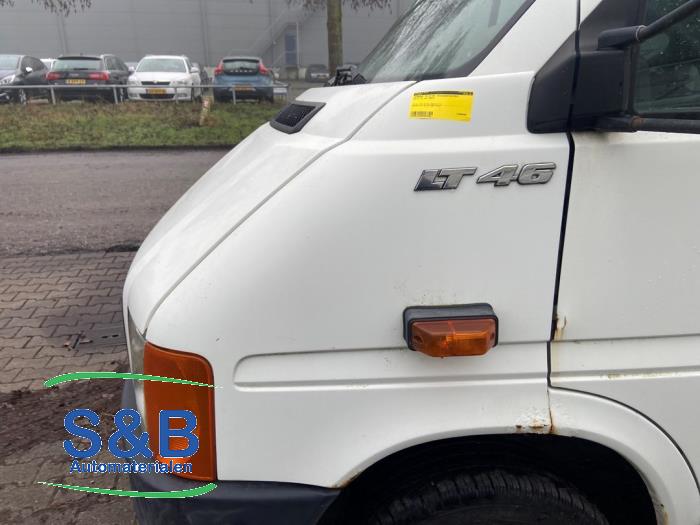 Używane Ekran lewy przód Volkswagen LT II 2.8 TDi Cena € 45,00 Procedura marży oferowane przez Schaap & Bron