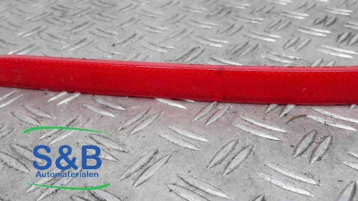 Rear light reflector