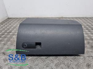 Usagé Boîte à gants Volkswagen Transporter T5 2.0 BiTDI DRF Prix € 45,00 Règlement à la marge proposé par Schaap & Bron