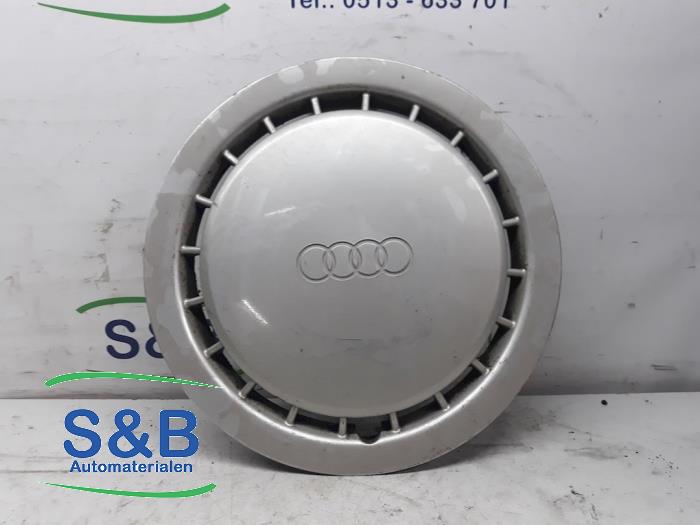 Używane Kolpak Audi 100 Avant (C3) 1.8 Cena € 19,99 Procedura marży oferowane przez Schaap & Bron