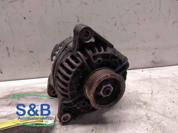 Dynamo van een Audi A6 Avant (C5) 2.5 TDI V6 24V 2002
