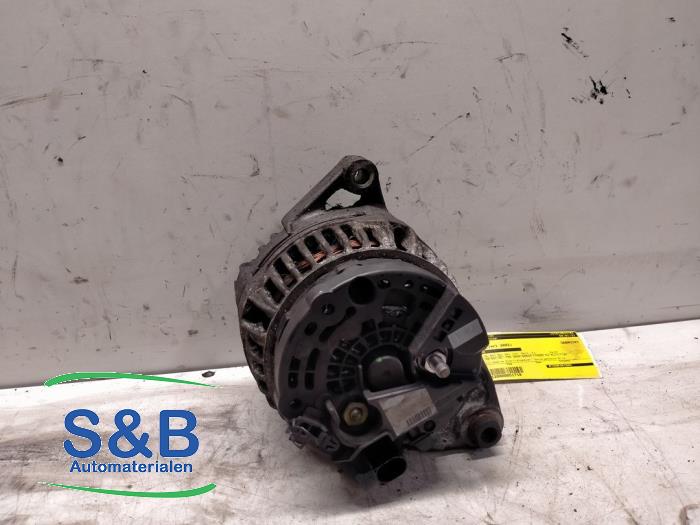 Dynamo van een Audi A6 Avant (C5) 2.5 TDI V6 24V 2002