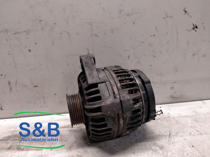 Dynamo van een Audi A6 Avant (C5) 2.5 TDI V6 24V 2002