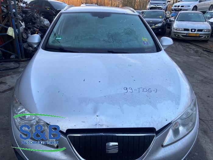 Używane Maska Seat Ibiza ST (6J8) 1.2 TDI Ecomotive Cena € 99,00 Procedura marży oferowane przez Schaap & Bron