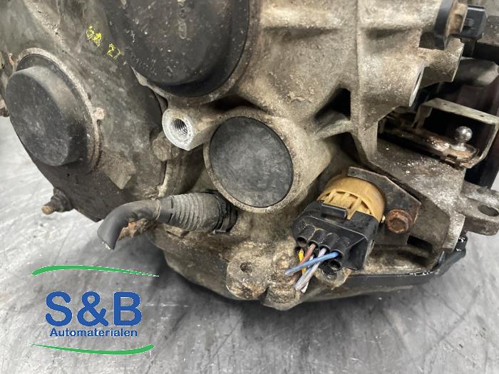 Getriebe van een Audi 80 (B4) 2.0 E 1995