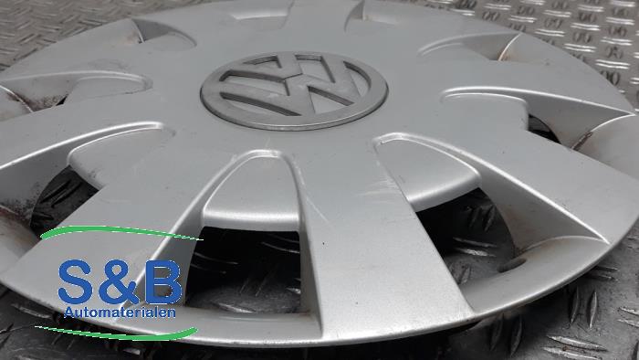Używane Kolpak Volkswagen Crafter 2.0 TDI 16V Cena € 20,00 Procedura marży oferowane przez Schaap & Bron