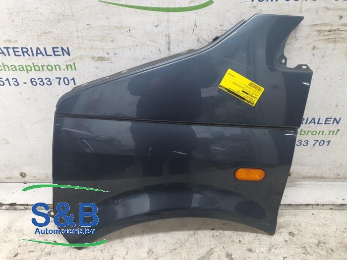Używane Ekran lewy przód Volkswagen Transporter T5 2.5 TDi PF Cena € 90,75 Z VAT oferowane przez Schaap & Bron