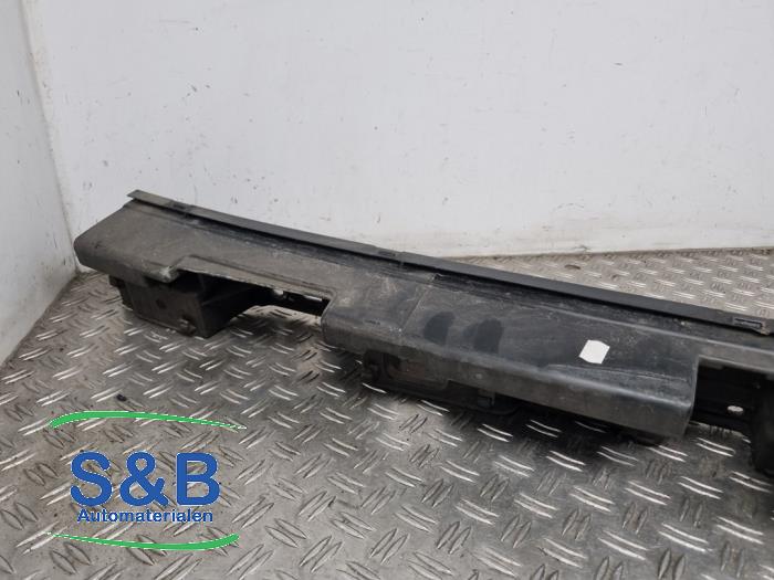 Rear bumper frame Volkswagen Transporter/Caravelle T5 2.0 BiTDI DRF ...